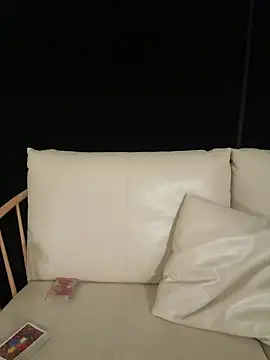 Etherealcat33 live show